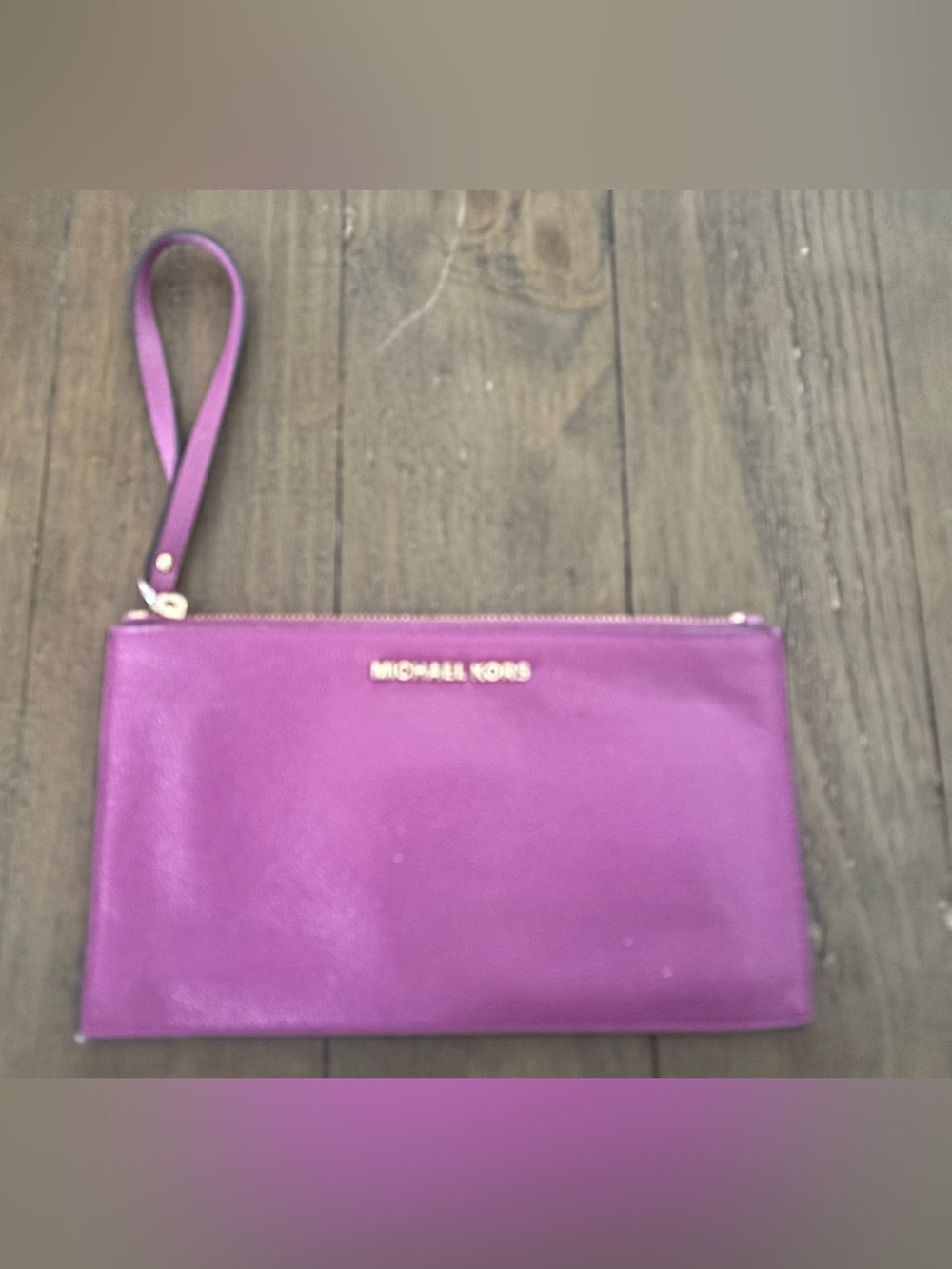 Michael Kors pebbled leather purple wristlet EUC